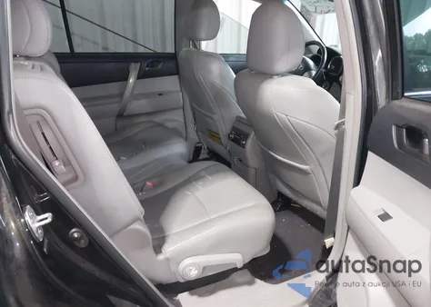 2011 Toyota Highlander Se V6 from USA, damaged, VIN 5TDZK3EH9BS039901